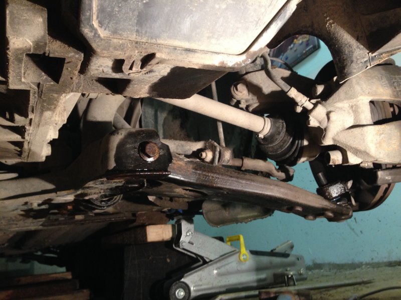 Опоры мертвой оси и торсионные балки повреждены сайлентблоки и шарниры