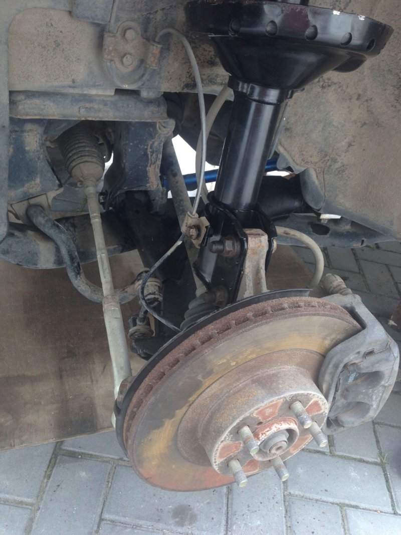 передний амортизатор передний амортизатор