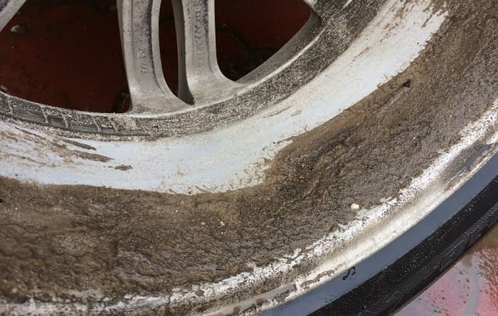 Воздействие на обод колеса от снега и грязи Воздействие на обод колеса от снега и грязи