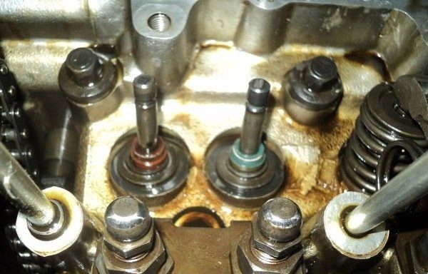 Уплотнения штока клапана