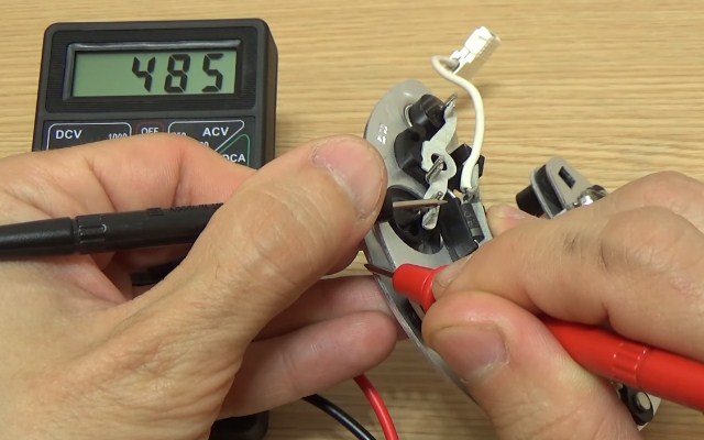 Проверьте другой диод отрицательной полярности