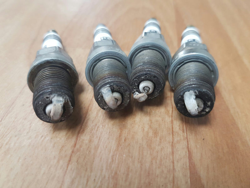 Белый нагар на свечах зажигания причины науглероживания