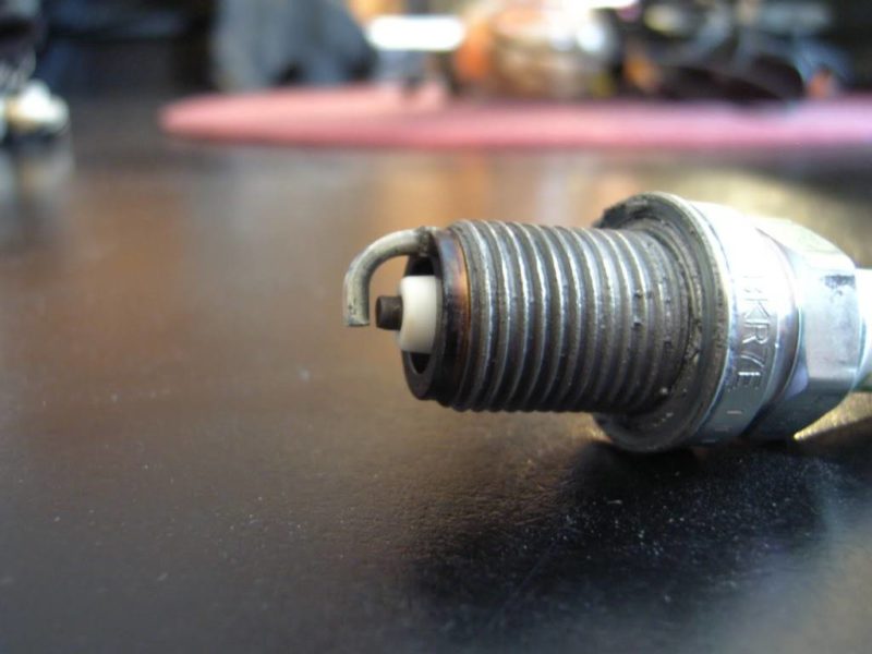 Белый нагар на свечах зажигания причины науглероживания