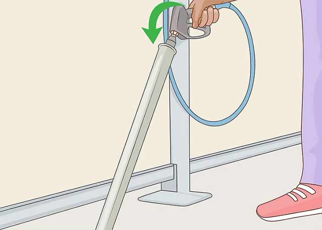 Как пользоваться мойкой самообслуживания - Верните шприц в держатель. Как пользоваться мойкой самообслуживания - Верните шприц в держатель.