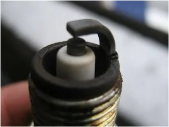 Нагар на свечах инжектора причины