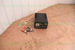 Автомобильное зарядное устройство