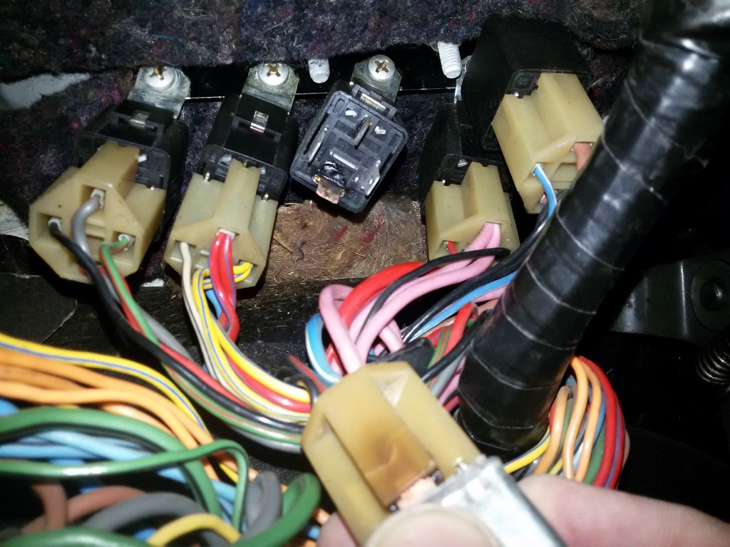 Как снять сигнализацию в машине без брелока своими руками