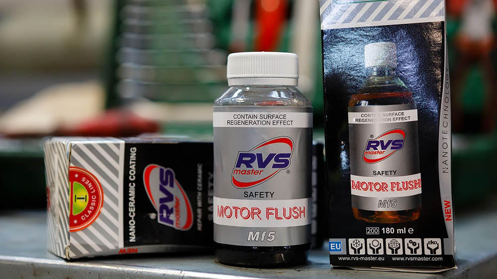 Присадка RVS Master Motor Flush MF5 для удаления нагара с поршневых колец Промывка главного двигателя RVS MF5