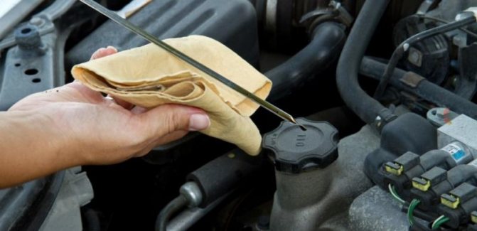 лампочка давления масла на прогретом холостом ходу