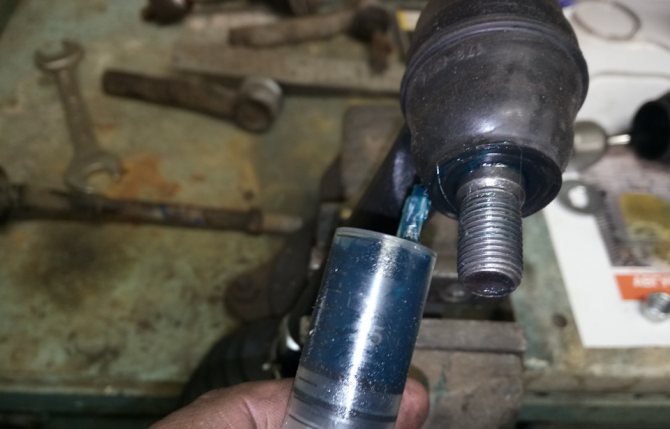 Смазка шаровых опор